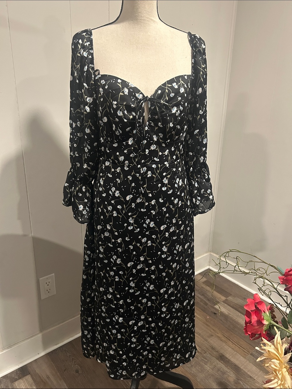 Lulu's Black White Floral Midi Dress with Sweetheart Tie